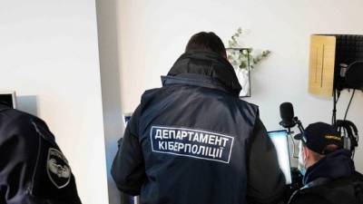 Украинский хакер «взломал» более 100 иностранных компаний — киберполиция (видео) - hubs.ua - США - Украина - Франция