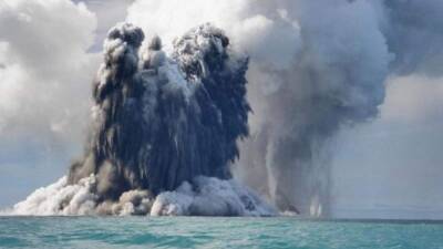 В Тихом океане произошло извержение подводного вулкана: волна цунами уже накрыла Тонга - vchaspik.ua - Украина - Австралия - Новая Зеландия - Гвинея - Фиджи - Тонга