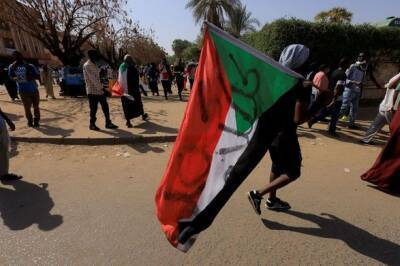 Абдель Фаттах Аль-Бурхан - Протестующие забаррикадировали улицы Судана. Началась забастовка из-за гибели демонстрантов - unn.com.ua - Украина - Киев - Судан - г. Хартум - Протесты