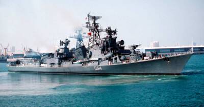 Три моряка погибли при взрыве на борту эсминца ВМС Индии - ren.tv - Индия - Мумбаи