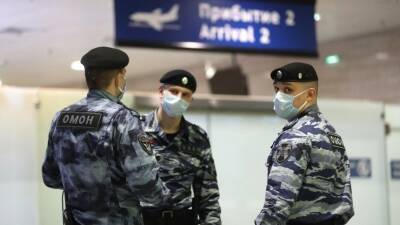 Мужчину с перерезанным горлом нашли в аэропорту «Пулково» в Петербурге - 5-tv.ru - Россия - Санкт-Петербург - Таджикистан