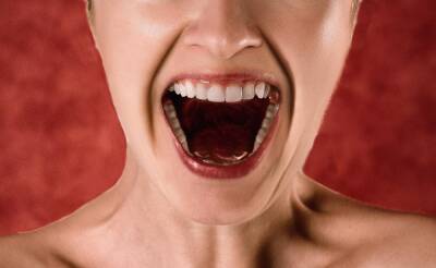 Страшный признак: два симптома во рту могут предупредить о тяжёлой болезни печени - sib.fm