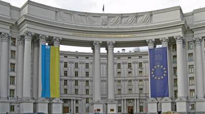 В МИД рассказали, сколько государств хотят забрать сотрудников посольств из Украины - ru.slovoidilo.ua - США - Украина - Англия - Австралия - Германия