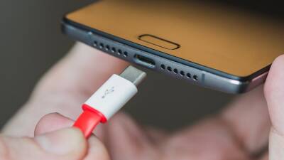 Apple может сменить разъем зарядок для своих устройств на USB-C - ivbg.ru - Украина
