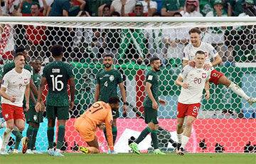 Роберт Левандовски - ЧМ-2022 по футболу: Польша выиграла Саудовскую Аравию со счетом 2:0 - charter97.org - Белоруссия - Мексика - Бразилия - Польша - Гана - Саудовская Аравия - Аргентина