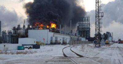 В России горел крупнейший нефтеперерабатывающий завод Сибири (ВИДЕО) - dsnews.ua - Россия - Украина - Сибирь