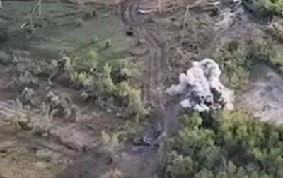 Пограничники показали уничтожение вражеского танка - korrespondent - Россия - Украина