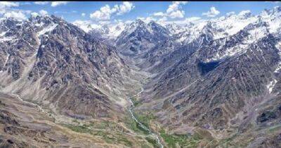 День геолога. Чем богат Таджикистан и почему сферу геологии важно развивать в современном мире? - dialog.tj - Таджикистан