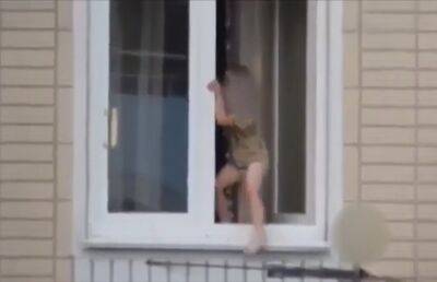 5-летняя девочка выпала из окна пятого этажа в Гомеле: в МЧС просят использовать оконные блокираторы - ont.by - Белоруссия - Гомель