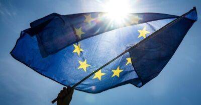 Опрос: членство в ЕС положительно оценивают 62% латвийских респондентов - rus.delfi.lv - Россия - Китай - США - Украина - Англия - Греция - Латвия - Словакия