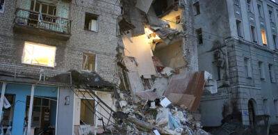 Три ракетних удари по Харкову: вщент зруйновано під'їзд шестиповерхівки - thepage.ua - Украина - місто Харків