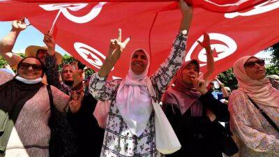 Саид Каис - Президент Туниса проводит референдум - ru.euronews.com - Тунис - Тунисская Респ.