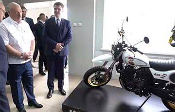 Лукашенко показали «белорусский» мотоцикл, который полностью состоит из китайских деталей - charter97.org - Белоруссия