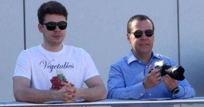 Дмитрий Медведев - У Дмитрия Медведева нашли шикарную яхту "Вселенная", которую он прячет в Сочи - koronavirus.center - Россия - Украина - Сочи - Италия - Турция - Финляндия - Голландия - Стамбул