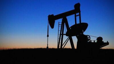 Цены на нефть падают из-за опасений снижения спроса на топливо - minfin.com.ua - США - state Texas - Украина