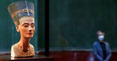 Скрыта в потайной комнате. Гробница Нефертити может располагаться рядом с Тутанхамоном - focus.ua - Украина - Англия - Египет