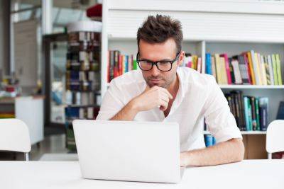 МИД запускает «е-Консул»: как новые сервисы облегчат жизнь украинцев за рубежом