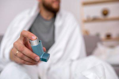 Исследование: американские ингаляторы от астмы производят в год столько же выбросов, сколько 530 000 автомобилей
