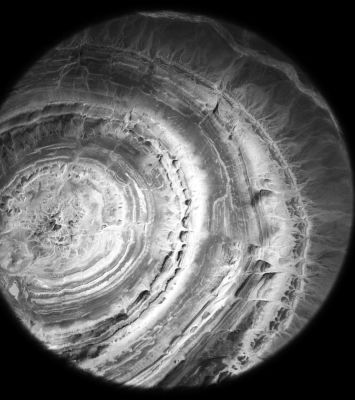 III космическая миссия СТЦ отмечает год работы уникальными кадрами загадки природы — «Ока Сахары» - habr.com - Мавритания