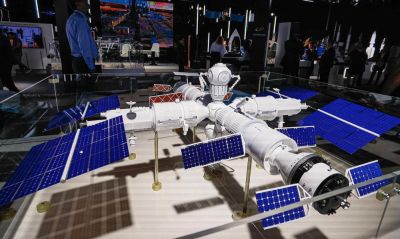 Олег Орлов - TravisMacrif - Российскую орбитальную станцию развернут в составе российского сегмента МКС с последующим отделением - habr.com - Россия