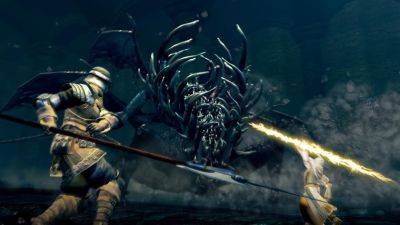 Фанатский мод добавил в Dark Souls полноценный кооператив без ограничений, чтобы вы весело страдали вместе с друзьями