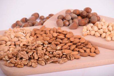 Какой ежедневный перекус может продлить молодость, рассказали ученые