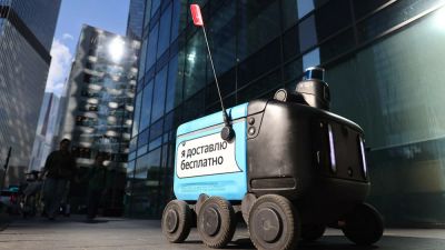 Исследование: содержание ровера «Яндекса» обходится дешевле, чем зарплата курьеров-людей