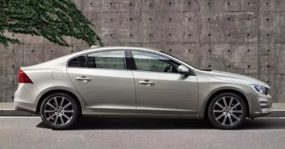 Volvo отзывает седаны из-за дверей, которые могут открыться во время движения