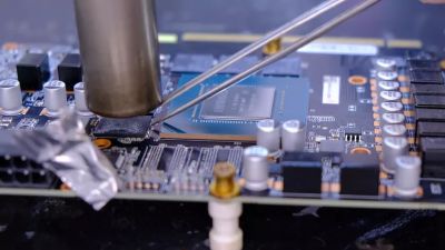Франкенштейн с паяльником: как энтузиаст «вылечил» жадность NVIDIA в RTX 3070 - gagadget.com