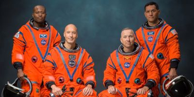 Названы имена участников «Артемиды-3» — миссии NASA на околоземной орбите