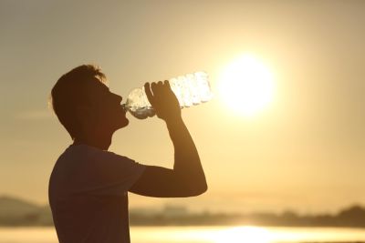 Нехватка воды бьет по организму — эти признаки нельзя игнорировать